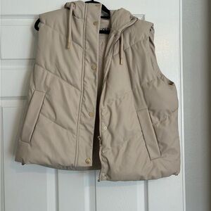 Zara Oversized Beige Puffer Vest with Hood